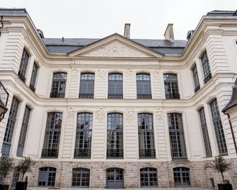 Hôtel Royal Beaulaincourt - Béthune - Gebäude
