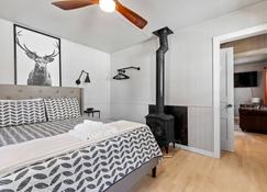 Spearfish Cottages - Spearfish - Bedroom