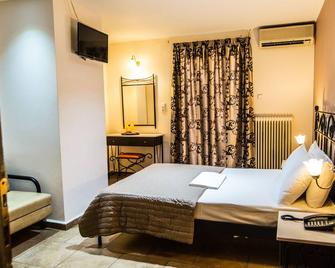 Anita Hotel - Piraeus - Bedroom