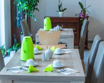 Hotel Anna Hilden - Hilden - Ресторан