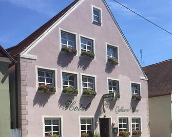 Hotel Goldene Rose - Nördlingen - Gebäude