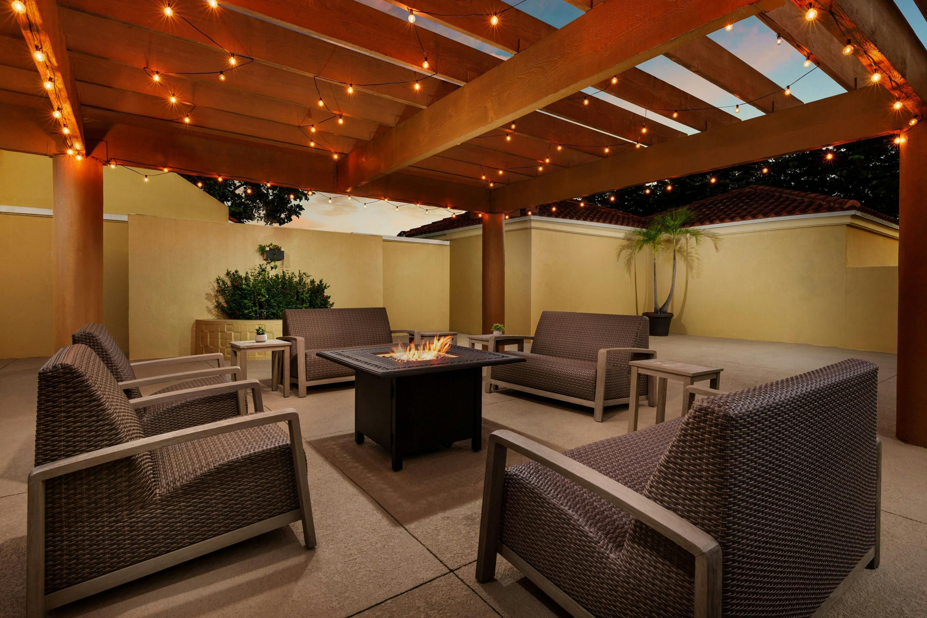 Courtyard by Marriott Fort Lauderdale North/Cypress Creek thumbnail 3