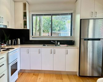 Terrigal- Seabreeze-Studio For 2 - Terrigal - Küche