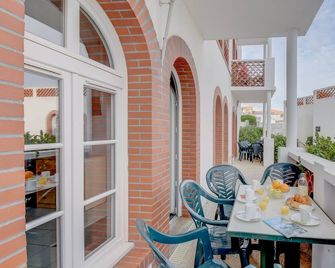 Residence Vacanceole de L'Ocean - La Tranche-sur-Mer - Balcón