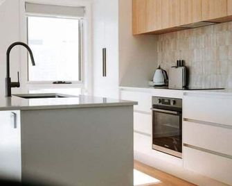 Sunnybank Sea & Stay - St Helens - Кухня