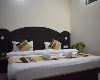 Hotel Devi Mahal - Katra - Schlafzimmer