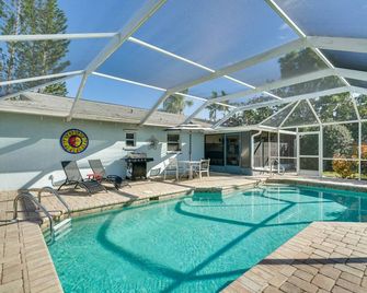 7 Mi to Beaches Pet-Friendly Cape Coral Home - Cape Coral - Pool
