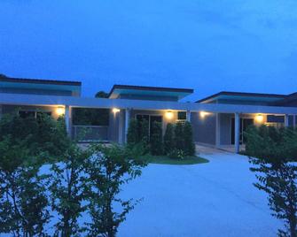 Valee home & food - Nakhon Nayok - Bâtiment