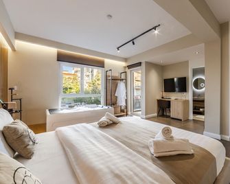 Zoe's Villa by SelectStay - Дуррес