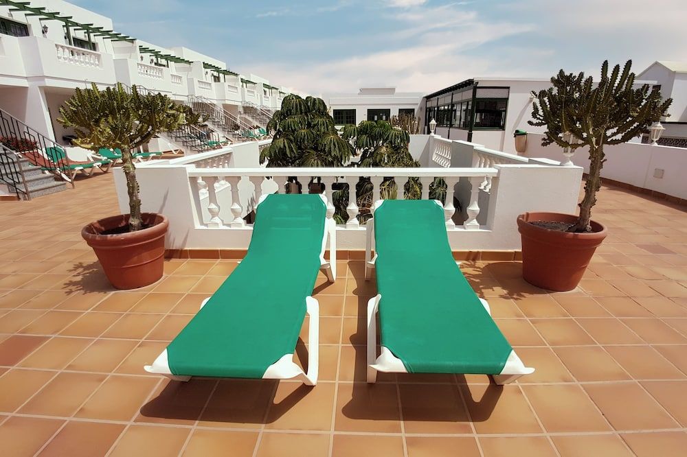 أبارتامنتوس تيساليا - Puerto del Carmen - شرفة