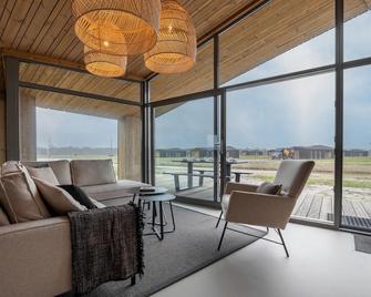 Lovely holiday home in Wissenkerke with garden - Wissenkerke - Living room