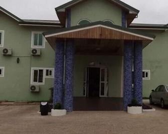 Amaja Lodge - Takoradi - Building