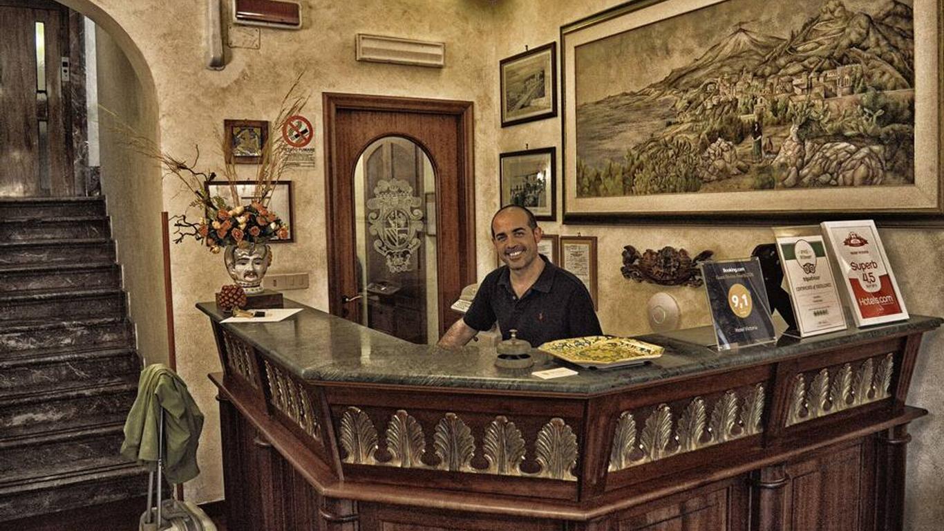 هوتل فيكتوريا