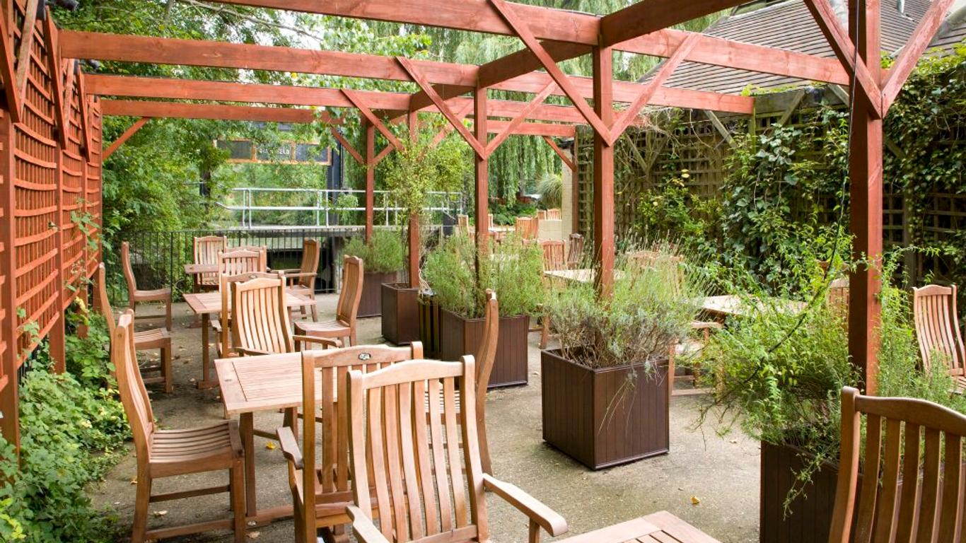 Premier Inn Harlow North Harlow Mill