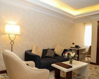 Gulf Pearls Hotel - Doha - Living room