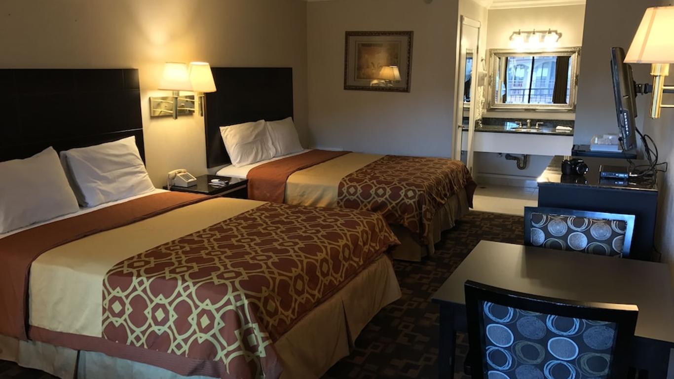 كاستايك إن نير سيكس فلاجس ماجيك ماونتن