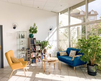 Comfort Aparthotel Divonne La Versoix - Divonne-les-Bains - Lobby
