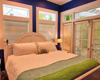 Villa Paradiso: A unique mid-town paradise - Key West - Bedroom