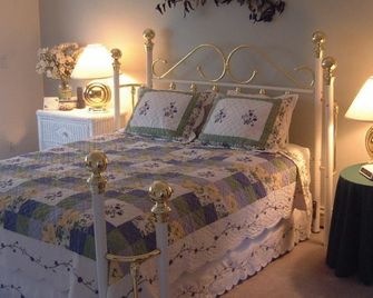 Fox Hollow Inn - بوزيمان - غرفة نوم