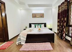 Bluo Modern 1bhk - N Block Market Greater Kailash - 뉴델리 - 침실