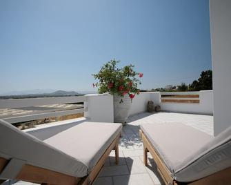 Aeolos Villas Sustainable Living - Agkidia - Balcony