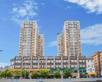 Home Inn Plus Nanjing Longjiang Metro Station Dinghuai Gate Street - Nanjing - Building