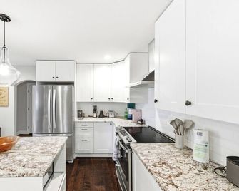 Oasis Ranch Retreat•Walk to Town• Big Yard - Lockhart - Keuken