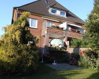 Broers, private room - twin room, shower, WC - Bad Segeberg