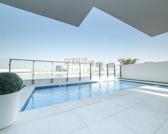 Luxury Villa overlooking sea with private pool - Umm Al Qaiwain - Piscina