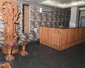 Hotel Akanksha - Jagdalpur - Front desk