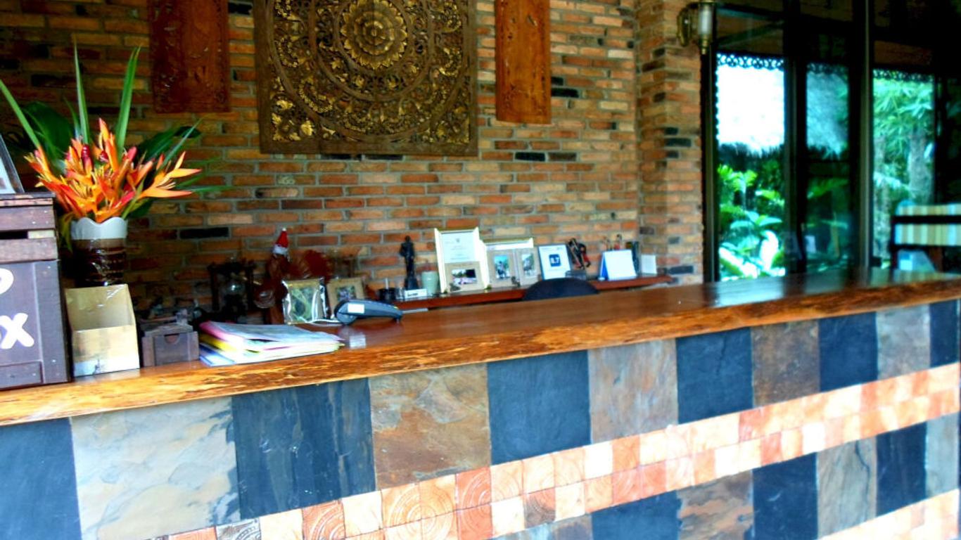 Hotel Khaosok and Spa