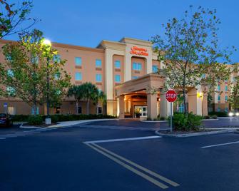 Hampton Inn & Suites Port Richey - Port Richey - Gebäude