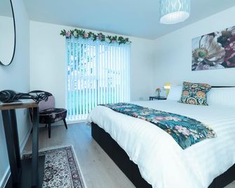 Luxury Ground Floor 2 Bedroom Apartment free WiFi & Parking - Sheffield - Schlafzimmer