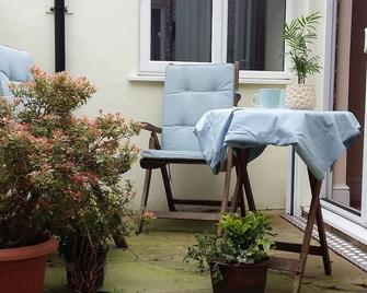 Delightful cozy Devon home, near shops, pub, country walks and beautiful Exmoor - Dulverton - Patio