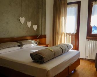 Hotel Sorriso - Ponte di Legno - Camera da letto