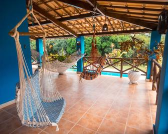Sítio 6 suites Imbassaí Wi-Fi Playground Nature Pizza oven Support from the caretaker - Imbassai - Parveke