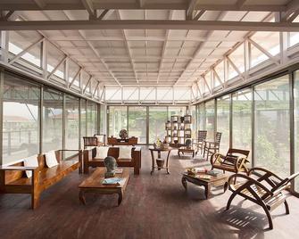 Resort Amanzi - Lonavala - Lounge