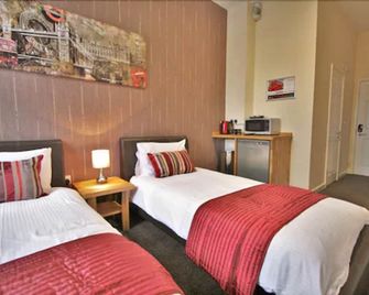 Central Hotel Gloucester By Roomsbooked - Gloucester - Slaapkamer
