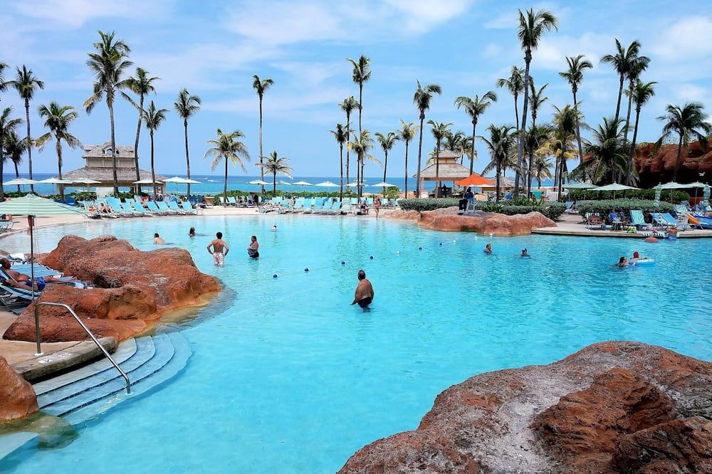 Full access to Atlantis water park - נאסאו - בריכה