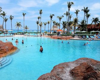 Full access to Atlantis water park - Nassau - Pool