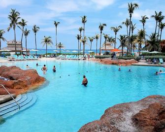 Full access to Atlantis water park - נאסאו - בריכה