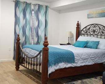 Kozy Suite - Castle Rock - Bedroom