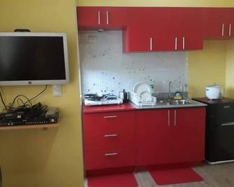 \'Casa De Maestro\' Pay Less Experience The Best Is The Best.. - Muntinlupa - Kitchen