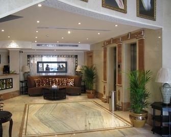 Landmark Suites Jeddah - Jeddah - Lobby