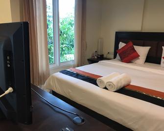 Pova Residence And Boutiques Resort - Chonburi - Bedroom