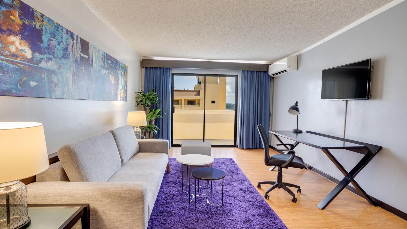 Guam Plaza Resort