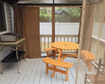 Family-Friendly Retreat With Trampoline & Grill - Locust Valley - Balcón