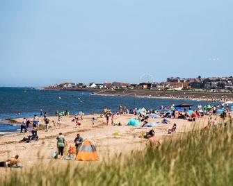 B&B - En suite - Dog Friendly - Own Entrance - 2 Minutes Walk to Beach - Heacham - Beach