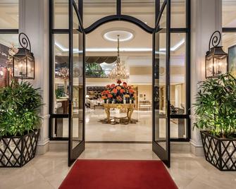 Beverly Hills Plaza Hotel & Spa - Λος Άντζελες - Σαλόνι ξενοδοχείου