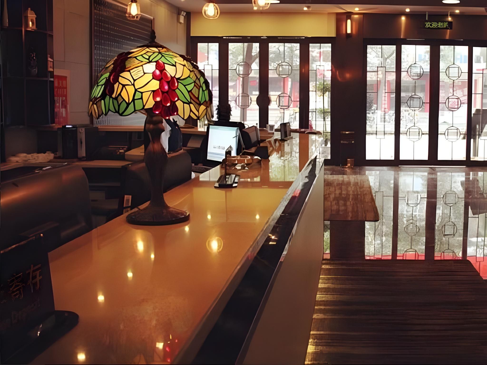 James Joyce Coffetel Jishou Renmin North Road Branch - Xiangxi - Front desk